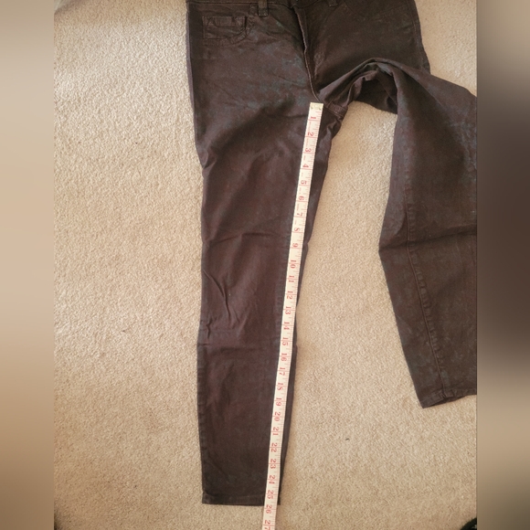 J Brand | Mid Rise Denim - Picture 7 of 7